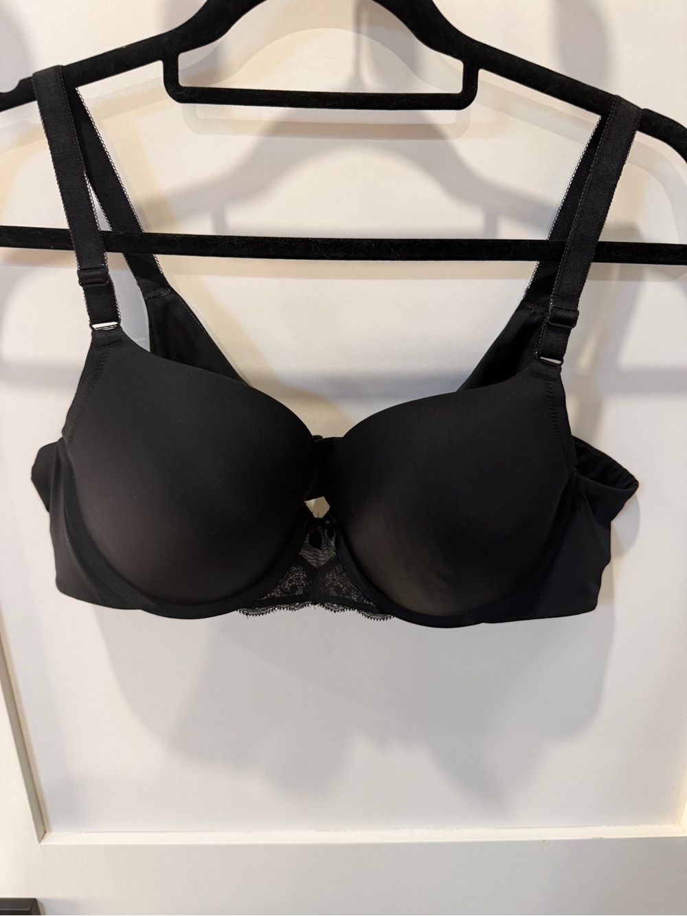 Everyday Black Lace-Accent T-Shirt Bra